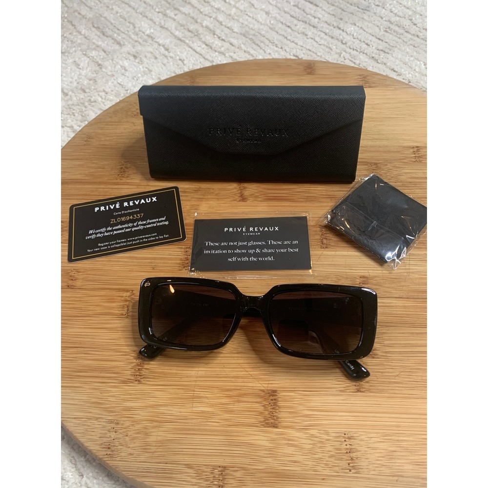 Prive Revaux Playa Linda Black Rectangular Polarized Sunglasses w Case Gold Logo